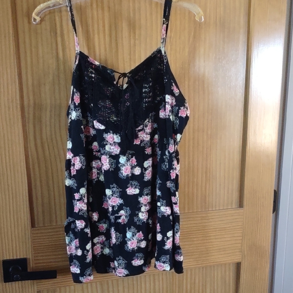 Torrid 1X Black Floral Camisole with Lace Detail